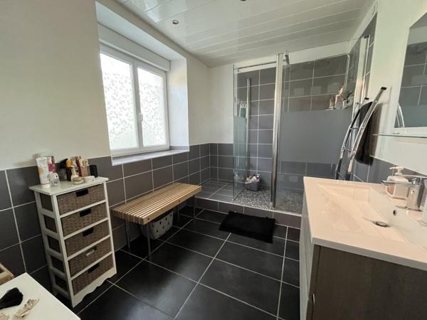 Maison 276 120 € Quimper 5 p 119 m² DPE D