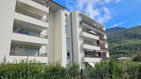 Appartement  3 pièce(s)Terrasse Cellier 2 Parkings