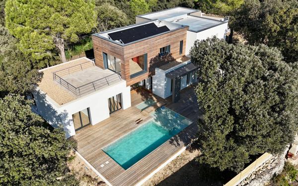 Maison à vendre    5 pièces •  Sommières