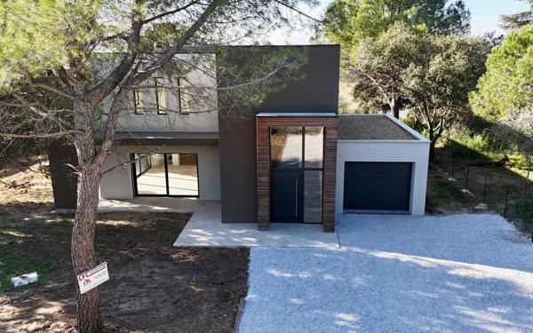 Maison à vendre    5 pièces •  Sommières