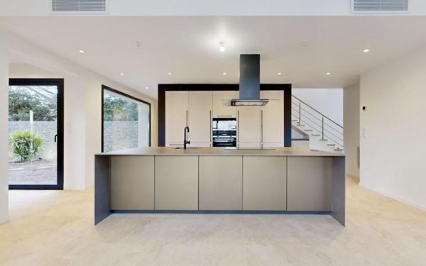 Maison à vendre    5 pièces •  Sommières