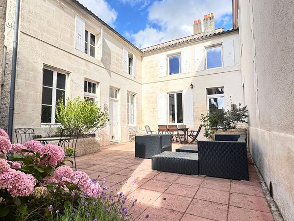 Maison Tonnay Charente 8 pièce(s) 215 m2