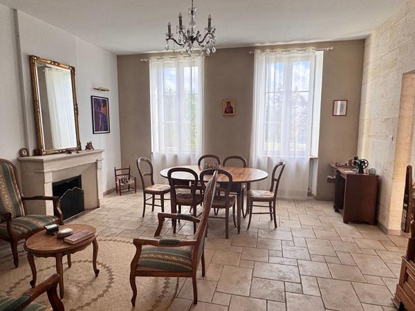 Maison Tonnay Charente 8 pièce(s) 215 m2