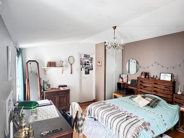 Maison Tonnay Charente 8 pièce(s) 215 m2