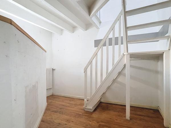 Centre-ville de Saumur : maison avec cour et garage