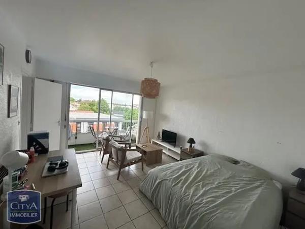 Appartement à louer 1 pièce 32.54m² Dax (40100)