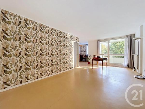 Appartement F4 à vendre  4 pièces - 84,35 m 2   COMPIEGNE  - 60
