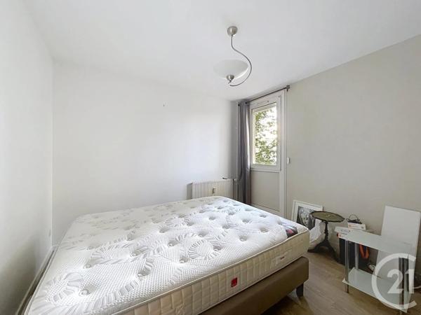 Appartement F4 à vendre  4 pièces - 84,35 m 2   COMPIEGNE  - 60