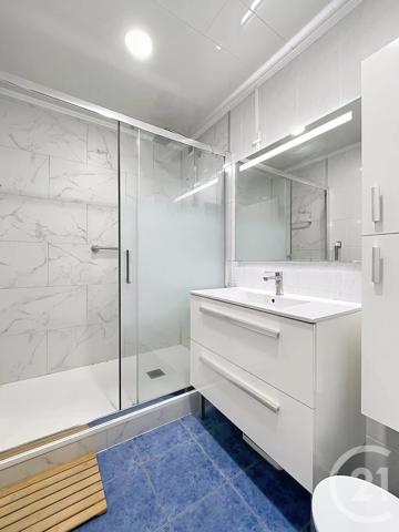 Appartement F4 à vendre  4 pièces - 84,35 m 2   COMPIEGNE  - 60