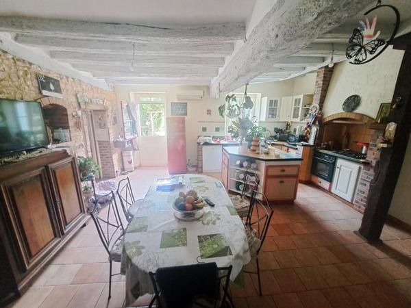 Maison à Beaumont-sur-Sarthe, 72170 - 7 pièces 143m²