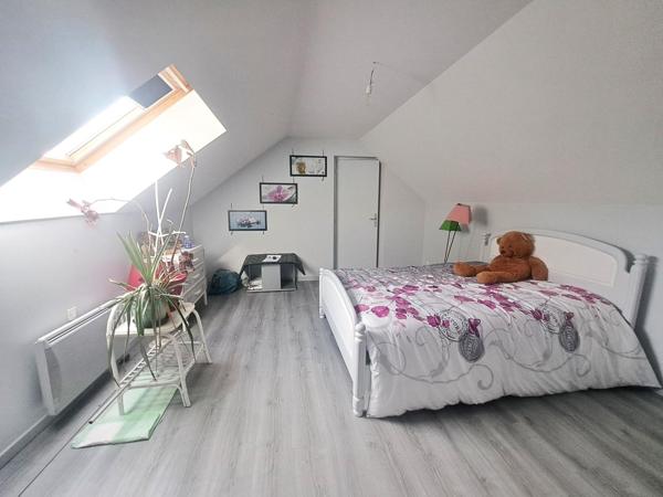 Maison à Beaumont-sur-Sarthe, 72170 - 7 pièces 143m²