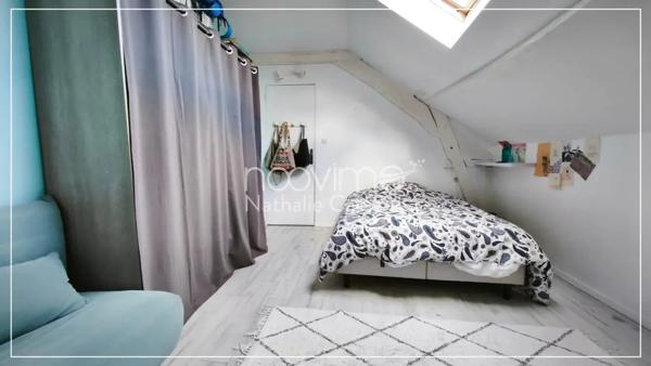 Maison en pierres de 250 m2 5 chambres sur 1850 m2 avec pisc