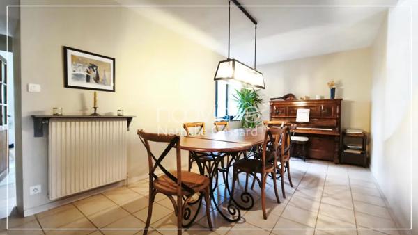 Maison en pierres de 250 m2 5 chambres sur 1850 m2 avec pisc