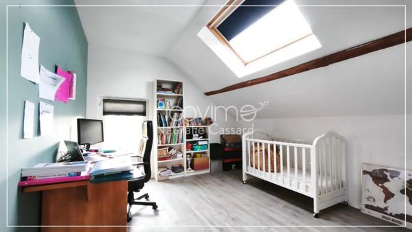 Maison en pierres de 250 m2 5 chambres sur 1850 m2 avec pisc