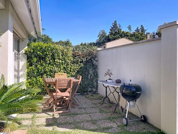 Valence - Maison plain pied 6 pièces 127 m² avec dépendance et piscine