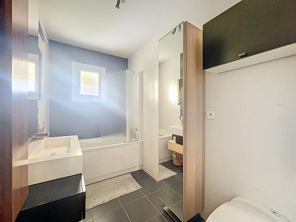 Valence - Maison plain pied 6 pièces 127 m² avec dépendance et piscine