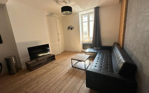 Immeuble à vendre    2 pièces •  Limoges