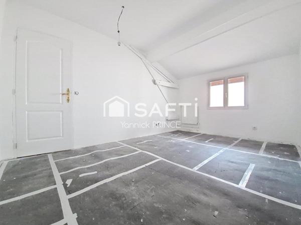 Maison de ville avec jardin, proche coeur de ville