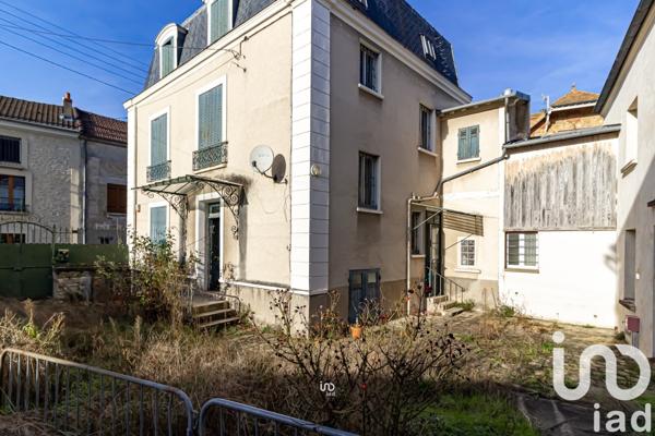 Maison 7 pièces de 350 m² à Flins-sur-Seine (78410)