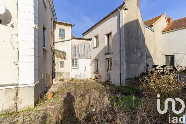 Maison 7 pièces de 350 m² à Flins-sur-Seine (78410)