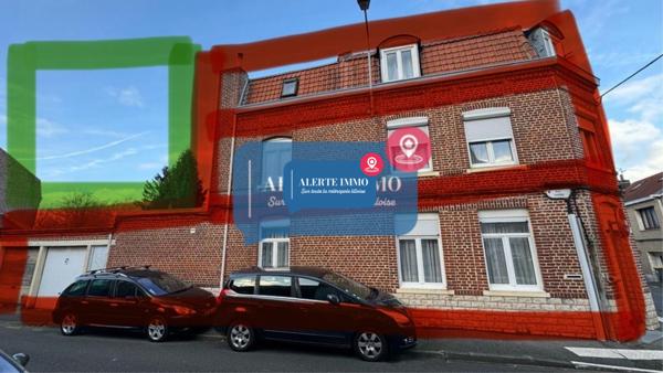 Maison de 168,32 m2 avec possibilité de construction et division comprenant 5 chambres, 2 salons et 2 garages