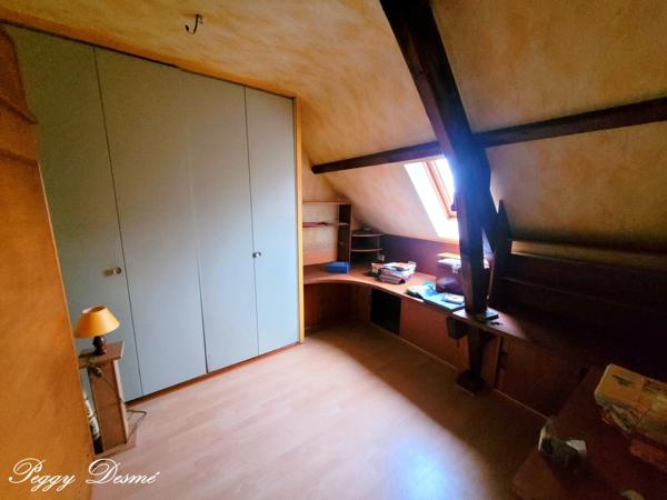 Maison à vendre 7 pièces CHAMBRAY LES TOURS (37) - 5 chambres + 1 bureau - 150 m2 habitables + 70 m2 sous-sol - Jardin