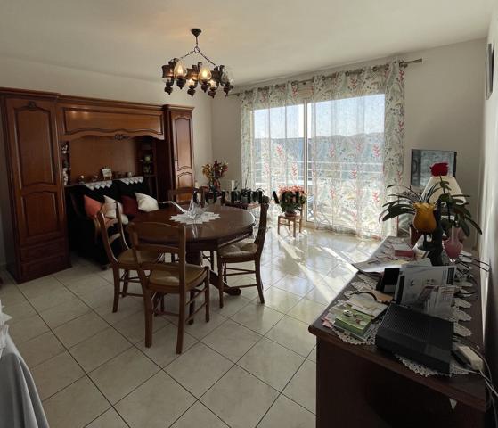 Royan (17200) Royan, Appartement 2 chambres avec terrasse et garage proche commerces au prix de 284.000€ FAI