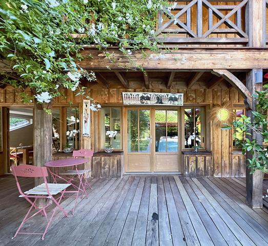 Cap Ferret, Port de la Vigne, ravissante Villa bois « esprit bassin » 145m2 habitable nichée au milieu d’un magnifique jardin paysagé de 1000 m2 avec grande piscine