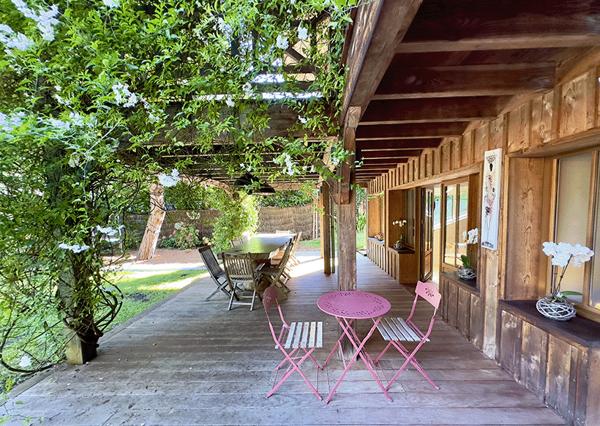 Cap Ferret, Port de la Vigne, ravissante Villa bois « esprit bassin » 145m2 habitable nichée au milieu d’un magnifique jardin paysagé de 1000 m2 avec grande piscine