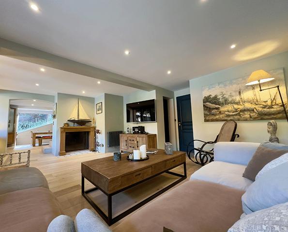 Cap Ferret, Port de la Vigne, ravissante Villa bois « esprit bassin » 145m2 habitable nichée au milieu d’un magnifique jardin paysagé de 1000 m2 avec grande piscine
