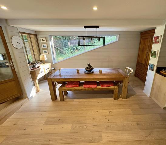 Cap Ferret, Port de la Vigne, ravissante Villa bois « esprit bassin » 145m2 habitable nichée au milieu d’un magnifique jardin paysagé de 1000 m2 avec grande piscine