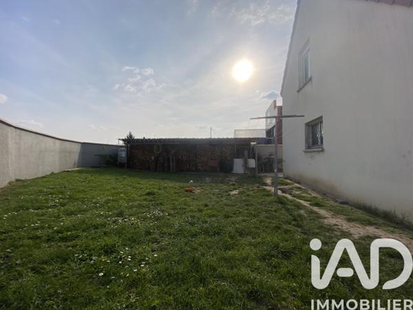 Maison à vendre 5 pièces 91,5 m² Saint-Ay