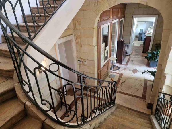 Maison 10 pièce(s) 3 chambre(s) 354 m²
