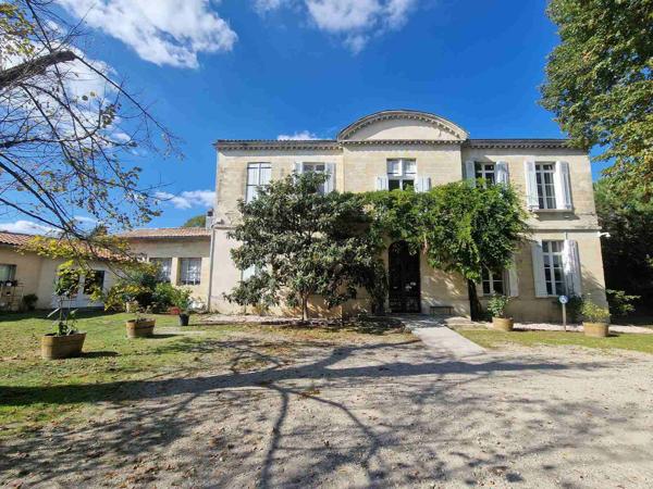 Maison 10 pièce(s) 3 chambre(s) 354 m²