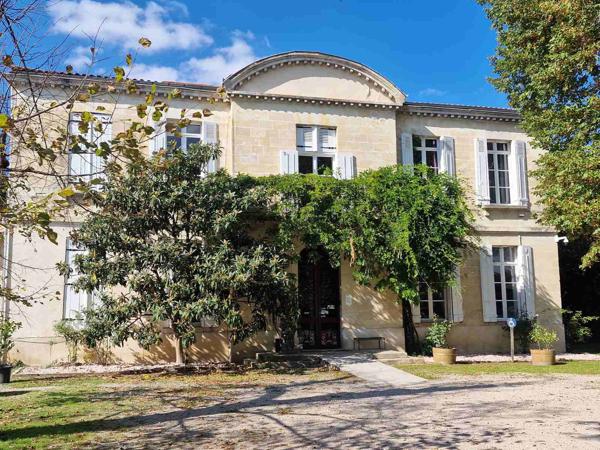 Maison 10 pièce(s) 3 chambre(s) 354 m²