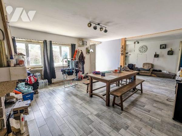 Maison à rénover avec 1300m² de parcelle