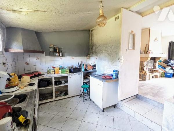 Maison à rénover avec 1300m² de parcelle