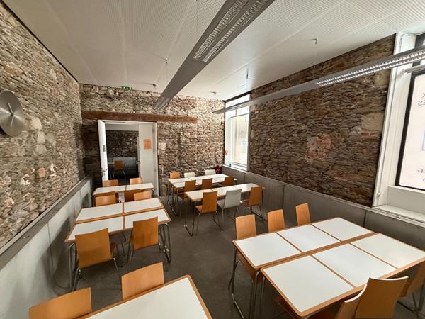 EXLUSIVITE quartier Feydeau / Kervegan, idéal profession libérale, murs commerciaux de 162 m2 sur rue piétonne