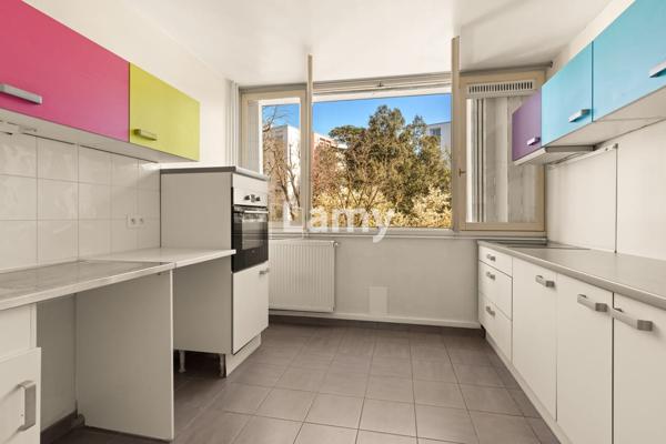 Parking + appartement + annexe