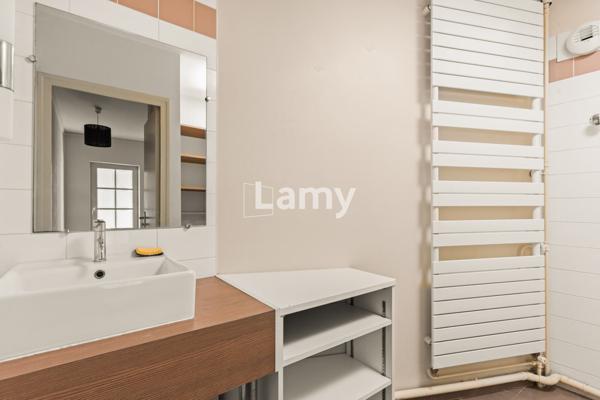 Parking + appartement + annexe