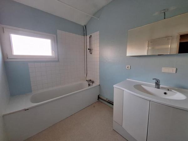 Location Maison 94.99 m² - Vittel 88800