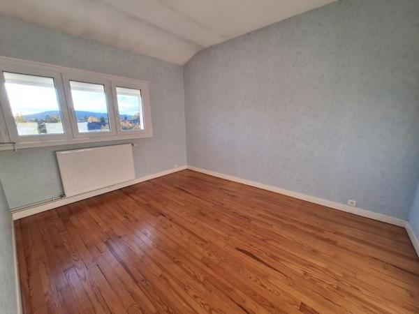 Location Maison 94.99 m² - Vittel 88800