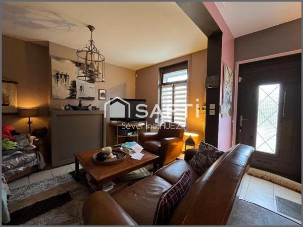 Maison de ville. 2 chambres. Proche autoroute