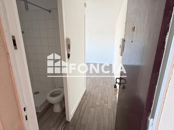 Location Studio 20.26 m² - 41/43 RUE DU GENERAL BORDAS Talence 33400