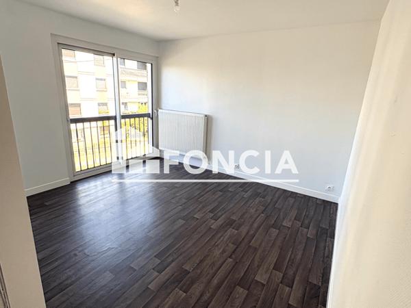 Location Studio 20.26 m² - 41/43 RUE DU GENERAL BORDAS Talence 33400
