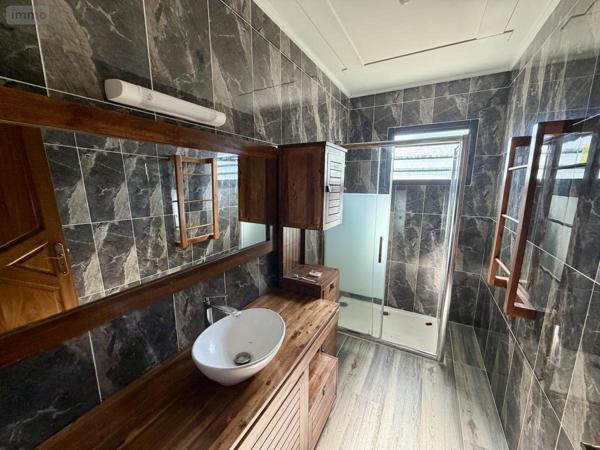 Maison à vendre à Saint-Paul à la Réunion (97460), ref : 97409-309
