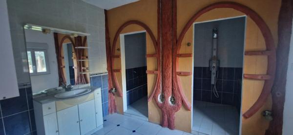 Maison à vendre 6 pièces de 135m² + studio 65m²(32)