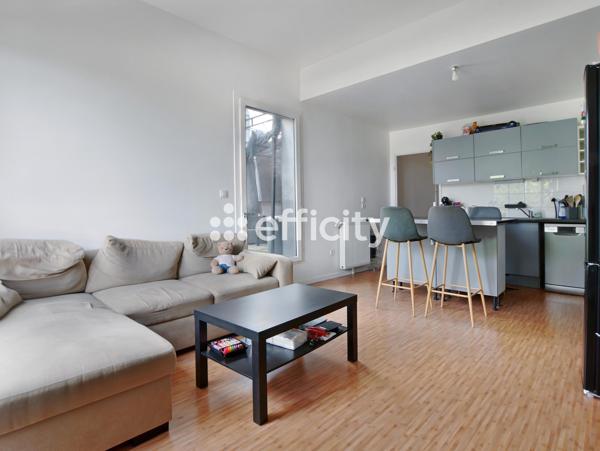 Appartement
         4 pièces
        - 73 m² 211 500 € *