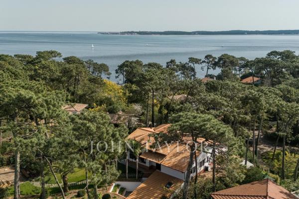 Cap-Ferret – Entre Ciel et Bassin : Propriété d’exception avec vue panoramique