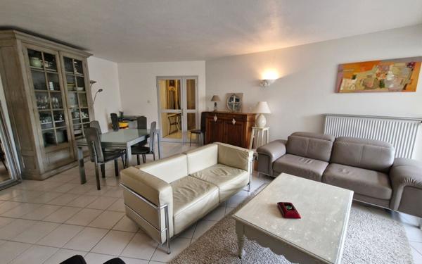 Appartement à vendre    3 pièces • 83,64 m2 Villeneuve-lès-Avignon